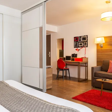Adagio Bercy Village 4* París