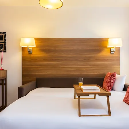 Adagio Bercy Village 4*