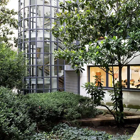 Adagio Bercy Village Apartahotel 4*